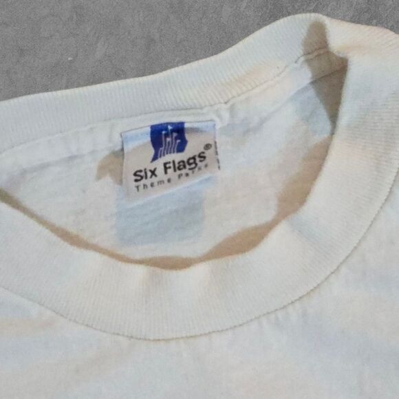 Vintage Tasmanian Devil Looney Tunes Six Flags Shirt Medium - Picture 4 of 7